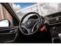 BMW X1 xDrive28i Executive | 2e eigenaar | Grootlichtassistent | HiFi audio | Panoramadak | Navigatie Professional | Bluetooth | Xenon | Stoelverwarming | Sportstuur | PDC