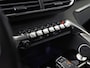 Peugeot 3008 1.6 e-THP GT Line 165Pk Automaat (APPLE CARPLAY, PARELMOER, GROOT NAVI, GETINT GLAS, KEYLESS, SPORTSTOELEN, PARKEERSENSOREN, ZWART HEMEL, NIEUWSTAAT)