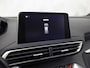 Peugeot 3008 1.6 e-THP GT Line 165Pk Automaat (APPLE CARPLAY, PARELMOER, GROOT NAVI, GETINT GLAS, KEYLESS, SPORTSTOELEN, PARKEERSENSOREN, ZWART HEMEL, NIEUWSTAAT)