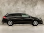 Peugeot 308 SW 1.2 PureTech Premium Sport (VIRTUAL COCKPIT, APPLE CARPLAY, GROOT NAVI, 360 CAMERA, SPORTSTOELEN, LEDER, TREKHAAK, GETINT GLAS, NIEUWSTAAT)