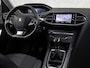 Peugeot 308 SW 1.2 PureTech Premium Sport (VIRTUAL COCKPIT, APPLE CARPLAY, GROOT NAVI, 360 CAMERA, SPORTSTOELEN, LEDER, TREKHAAK, GETINT GLAS, NIEUWSTAAT)