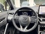 Toyota Corolla Cross Hybrid 200 Dynamic Navi Fullmap/A.uitrijcamera/In hoogte verst.b. stoel/Airco Automat./Apple Carplay/Cruiscontrole Adapt./Keyless Start/Leder multifunction. stuur/Audio DAB/Elektr. verst.b. en verw. buitenspieg