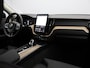 Volvo XC60 T6 AWD Plug-in hybrid Ultra Dark / Trekhaak / Luchtvering / Head up displ / Stoel+stuur+achterbankverwarming / Harman Kardon / Privacy glass