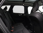 Volvo XC60 T6 AWD Plug-in hybrid Ultra Dark / Trekhaak / Luchtvering / Head up displ / Stoel+stuur+achterbankverwarming / Harman Kardon / Privacy glass