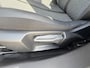 Peugeot e-2008 EV Allure Avantage 54 kWh Lage KM-stand | LED-Koplampen | Hoge Instap | Camera | Parkeersensoren Rondom | Apple-Carplay Android Auto | Full-Map Navigatie | Keyless Entry |