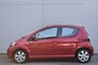 Toyota Aygo 1.0-12V ASPIRATION RED NAVIGATOR / AIRCO / LMV / 4-SEASON BANDEN /