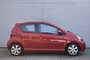 Toyota Aygo 1.0-12V ASPIRATION RED NAVIGATOR / AIRCO / LMV / 4-SEASON BANDEN /