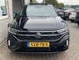 Volkswagen T-Roc 1.5 TSI R-Line / AUTOMAAT/ PANO/ 2X R-LINE/ KEYLESS/ DIGITAL DASH/ APP-CONNECT/ PARK. SENSOREN + CAMERA/ CLIMATE/ STOEL+STUURVERWARMING/ 19" LMV