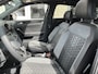 Volkswagen T-Roc 1.5 TSI R-Line / AUTOMAAT/ PANODAK/ KEYLESS/ DIGITAL DASH/ APP-CONNECT/ PARK. SENSOREN + CAMERA/ CLIMATE/ STOELVERWARMING/ 19" LMV