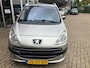 Peugeot 1007 1.6-16V Gentry / AIRCO / NETTE STAAT / APK AUGUSTUS 2027 / NWE BANDEN