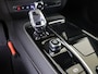 Volvo V60 T8 Plus Dark | Trekhaak | 360 Graden Camera | Stoel en Stuurverwarming |
