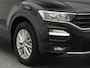 Volkswagen T-Roc 1.5 TSI 150 PK Style | Trekhaak | Achteruitrijcamera | Navigatie | App Connect | Elek. achterklep |
