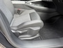 Peugeot 3008 1.2 Hybrid 145 Allure | Tot 8 jaar Garantie | 21" Panorama Navigatie Scherm | AGR Stoel met Stoelverwarming | LED Verlichting | Cruise Control | Camera | Parkeersensoren | Hoge Zitpositie | Keyless Entry | 19" Lichtmetalen Velgen |