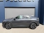 Peugeot 3008 1.2 Hybrid 145 Allure | Tot 8 jaar Garantie | 21" Panorama Navigatie Scherm | AGR Stoel met Stoelverwarming | LED Verlichting | Cruise Control | Camera | Parkeersensoren | Hoge Zitpositie | Keyless Entry | 19" Lichtmetalen Velgen |