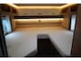 Weinsberg R 51 / 16dkm NAP / Hefbed / NW. Prijs € 107.000,- / Lengtebedden / Luifel / Douche / 130PK