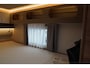 Weinsberg R 51 / 16dkm NAP / Hefbed / NW. Prijs € 107.000,- / Lengtebedden / Luifel / Douche / 130PK