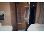 Weinsberg R 51 / 16dkm NAP / Hefbed / NW. Prijs € 107.000,- / Lengtebedden / Luifel / Douche / 130PK