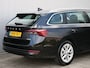 Skoda Octavia Combi 1.5 e-TSI Business 150 Pk Automaat Navi / DAB / Apple Carplay / PDC