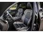 Volvo XC60 2.0 T8 Plug-in hybrid AWD Plus Black Edition , Luchtvering, Panoramadak, Harman&Kardon, 360-camera, HUD