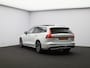 Volvo V60 2.0 T8 Plug-in hybrid AWD Plus Dark / Trekhaak / Pan. dak / Head up displ. / Privacy glass / Harman Kardon / Stoel+stuur+achterbankverwarming