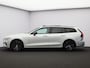 Volvo V60 2.0 T8 Plug-in hybrid AWD Plus Dark / Trekhaak / Pan. dak / Head up displ. / Privacy glass / Harman Kardon / Stoel+stuur+achterbankverwarming