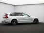 Volvo V60 2.0 T8 Plug-in hybrid AWD Plus Dark / Trekhaak / Pan. dak / Head up displ. / Privacy glass / Harman Kardon / Stoel+stuur+achterbankverwarming