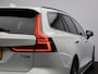 Volvo V60 2.0 T8 Plug-in hybrid AWD Plus Dark / Trekhaak / Pan. dak / Head up displ. / Privacy glass / Harman Kardon / Stoel+stuur+achterbankverwarming