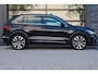 Volkswagen Tiguan 1.4 TSI eHybrid R-Line Business+ | PANO | 2X MEMORY | 360 CAM | LEDER | AMBIENT | STOELVERW |