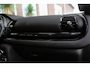 MINI Clubman 1.5 Cooper Richmond Park Edition | 1e eigenaar | Dealer onderhouden | Apple Carplay | Harman kardon | DAB | Keyless entry | Panoramadak | Sportstoelen | LED | PDC