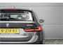 BMW 3-Serie Touring 320i High Executive Sportline Stoelverw Camera HiFi 17"
