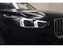 BMW iX1 xDrive30 67 kWh Executive Sport [ LED Navi HUD 360° Camera Sportstoelen Stoelverwarming ]