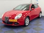 Alfa Romeo Giulietta 1.4 T Distinctive / PANORAMADAK / RIJDT SCHAKELT GOED / NAVI-MULTIEMEDIA