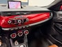 Alfa Romeo Giulietta 1.4 T Distinctive / PANORAMADAK / RIJDT SCHAKELT GOED / NAVI-MULTIEMEDIA