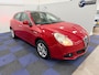 Alfa Romeo Giulietta 1.4 T Distinctive / PANORAMADAK / RIJDT SCHAKELT GOED / NAVI-MULTIEMEDIA