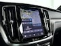Volvo V60 T6 Plug-in hybrid AWD Plus Dark | Panoramadak | 360° camera | Harman Kardon | Head-up display | Stoel- en stuurverwarming