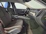 Volvo V60 2.0 B3 Momentum Advantage / CarPlay / Navi / NL Auto