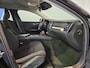 Volvo V60 2.0 B3 Momentum Advantage / CarPlay / Navi / NL Auto