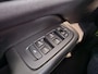 Volvo V60 2.0 B3 Momentum Advantage / CarPlay / Navi / NL Auto