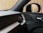 Volvo XC60 T6 AWD Recharge Ultra Black Edition | Luchtvering | Trekhaak | 360 Camera | Head-Up Display | Harman Kardon | Adaptieve Cruise Control | Stoelverwarming voor+achter | Stuurwielverwarming | Schuifdak | Full LED Meesturende koplampen | Pilot Assist | BLIS Dode Hoek Detectie | Elektrische voorstoelen geheugen | Contour stoelen met wit stiksel en bies | Zitting verlenging voorstoelen | Lederen dashboard | 21 Inch | Google Infotainment | Keyless Drive | Elektrisch bedienbare achterklep | DAB Radio | Apple Carplay/Android Auto | Draadloos telefoon opladen | Volvo On Call met mobiele App functie | Onyx Black Metallic |