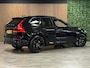 Volvo XC60 T6 AWD Recharge Ultra Black Edition | Luchtvering | Trekhaak | 360 Camera | Head-Up Display | Harman Kardon | Adaptieve Cruise Control | Stoelverwarming voor+achter | Stuurwielverwarming | Schuifdak | Full LED Meesturende koplampen | Pilot Assist | BLIS Dode Hoek Detectie | Elektrische voorstoelen geheugen | Contour stoelen met wit stiksel en bies | Zitting verlenging voorstoelen | Lederen dashboard | 21 Inch | Google Infotainment | Keyless Drive | Elektrisch bedienbare achterklep | DAB Radio | Apple Carplay/Android Auto | Draadloos telefoon opladen | Volvo On Call met mobiele App functie | Onyx Black Metallic |