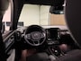 Volvo EX40 Single Motor Extended Range Ultra 82 kWh | 95% SoH | Schuifdak | 360° Camera | Harman Kardon | All Season banden | Adaptieve Cruise Control | Bestuurdersstoel elektrisch geheugen | Stoel en Stuurwielverwarming | 19 Inch | Passagiersstoel elektrisch | Microtech / alcantara bekleding met wit stiksel en bies | Zitting verlenging voorstoelen | Pilot Assist | BLIS Dode Hoek Detectie | Warmtepomp | Google Infotainment | Keyless Drive | Verlichtingspack 2 | Parkeersensoren voor+achter | Privacy Glass | Elektrisch bedienbare achterklep | Draadloos telefoon opladen | DAB Radio | Apple Carplay/Android Auto | Volvo On Call met mobiele App functie | Onyx Black metallic |