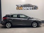Ford Focus 1.0 Lease Edition DB riem wordt vervangen !