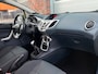 Ford Fiesta 1.4 Titanium! Clima! Cruise! PDC! Nieuwe APK!