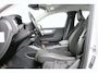 Volvo XC40 1.5 T3 Momentum Pro | Dealer Onderhouden! | Trekhaak | Clima | LED | BLIS | Comfort Zetels | Half Leder | BLIS | Lichtmetalen Velgen | Cruise Control | Navi | Keyless