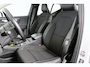 Volvo XC40 1.5 T3 Momentum Pro | Dealer Onderhouden! | Trekhaak | Clima | LED | BLIS | Comfort Zetels | Half Leder | BLIS | Lichtmetalen Velgen | Cruise Control | Navi | Keyless