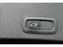 Volvo XC40 1.5 T3 Momentum Pro | Dealer Onderhouden! | Trekhaak | Clima | LED | BLIS | Comfort Zetels | Half Leder | BLIS | Lichtmetalen Velgen | Cruise Control | Navi | Keyless