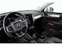 Volvo XC40 1.5 T3 Momentum Pro | Dealer Onderhouden! | Trekhaak | Clima | LED | BLIS | Comfort Zetels | Half Leder | BLIS | Lichtmetalen Velgen | Cruise Control | Navi | Keyless