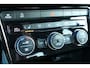 Volkswagen T-Roc 1.5 TSI Style Business. Adap Cruise, Elk Klep, Camera, Navi, 18"LMV, Full Led, Haak 1500kg