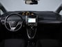 Toyota Verso 1.8 VVT-i Dynamic 7p. Sport (NAVI,CAMERA,CRUISE,BLUETOOTH,ZONNESCHERMEN,TREKHAAK,GETINT,SPORTSTOELEN,LM VELGEN)