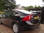 Volvo S60 1.6 T3 Kinetic | Dealeronder. | Trekhaak afn. | Cruise | Afleverklaar!